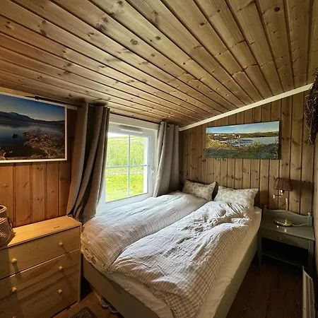Dom wakacyjny Cozy, Well-equipped And Family-friendly In *