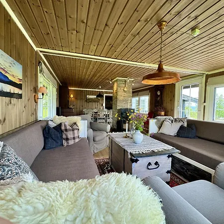 Dom wakacyjny Cozy, Well-equipped And Family-friendly In Geilo